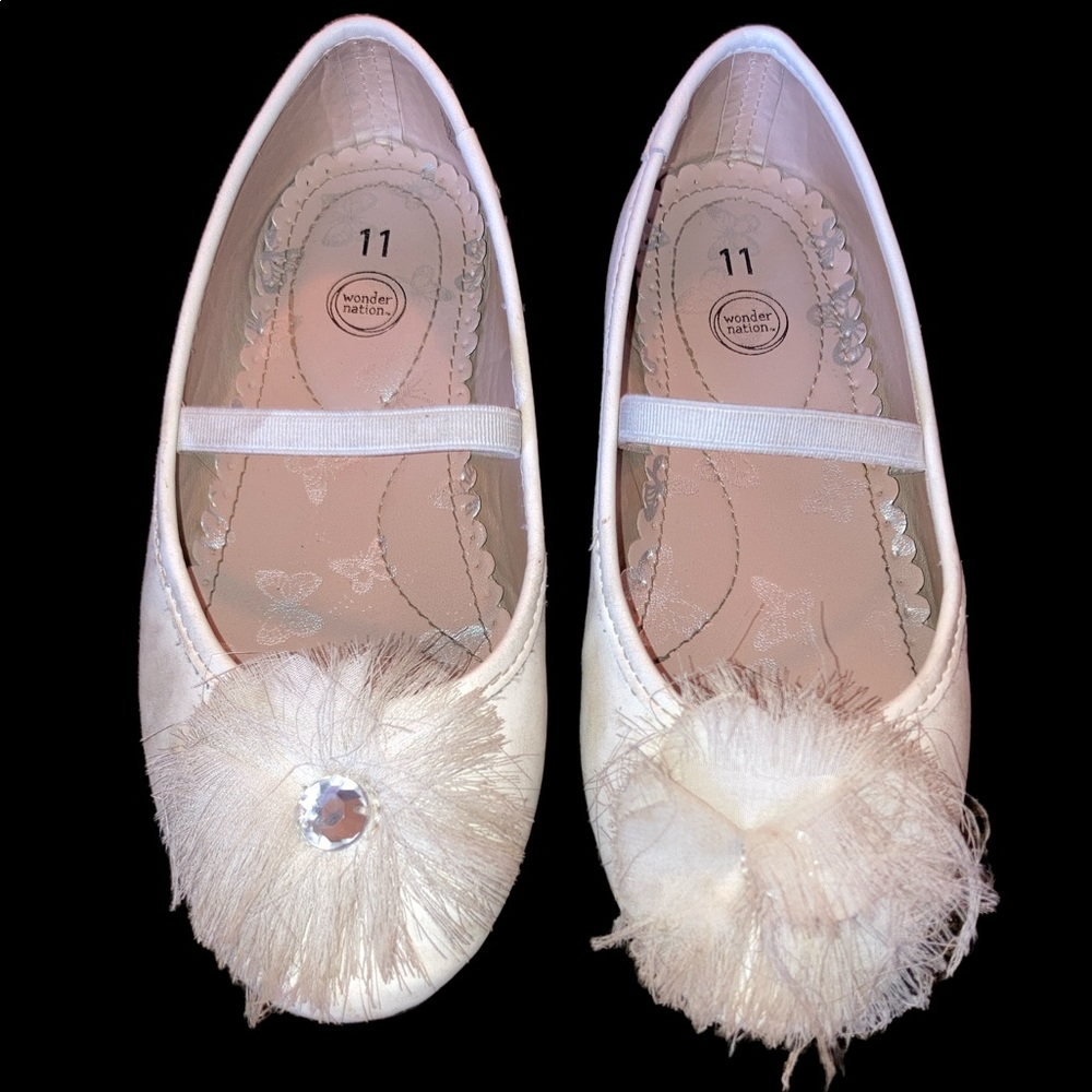 White Flower Flats